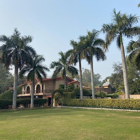 Ashok Country Resort Gurgaon Exterior photo