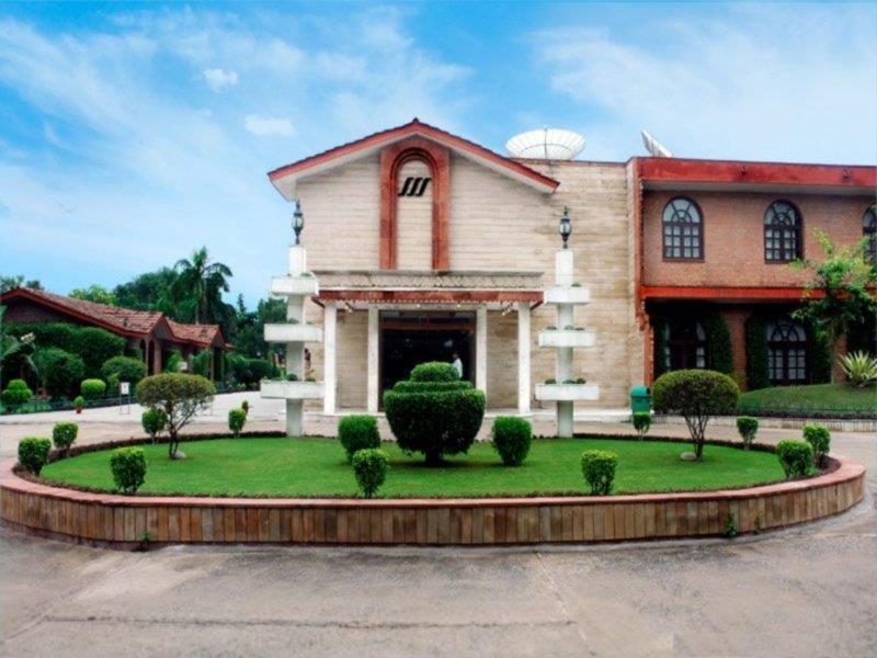 Ashok Country Resort Gurgaon Exterior photo
