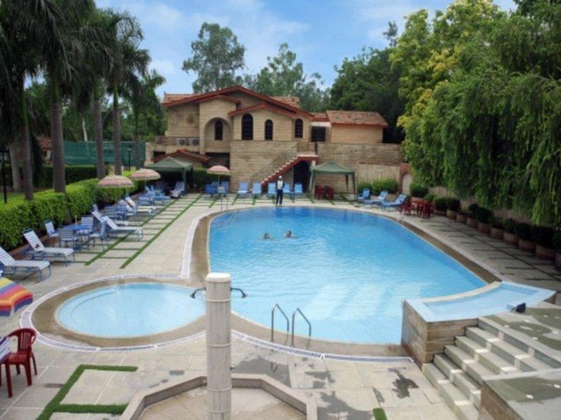 Ashok Country Resort Gurgaon Exterior photo