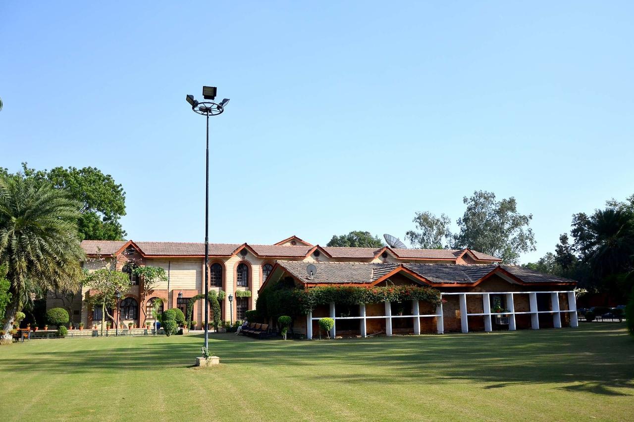 Ashok Country Resort Gurgaon Exterior photo